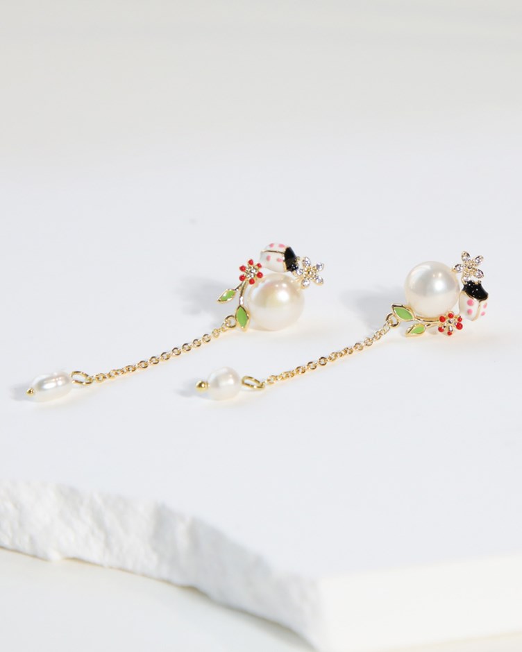 設計工藝-瓢蟲珍珠環繞花系列耳環