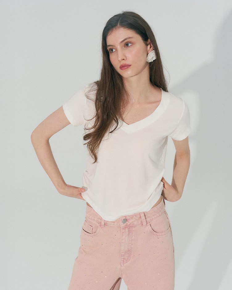 柔軟棉質V領短袖