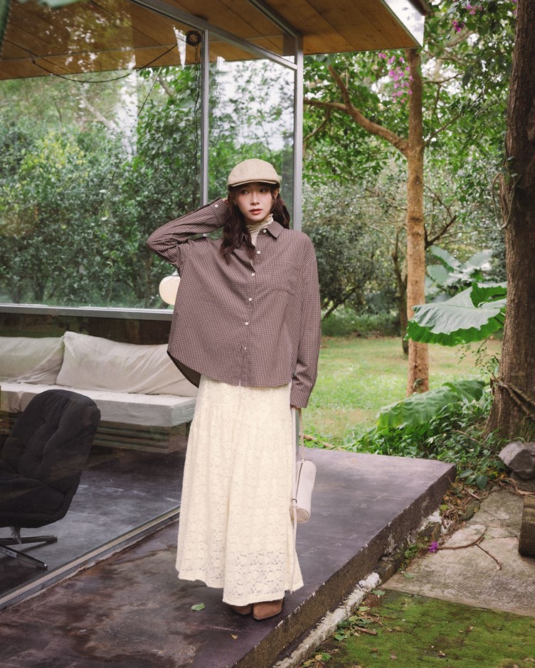 圓弧剪接抓皺蕾絲裙