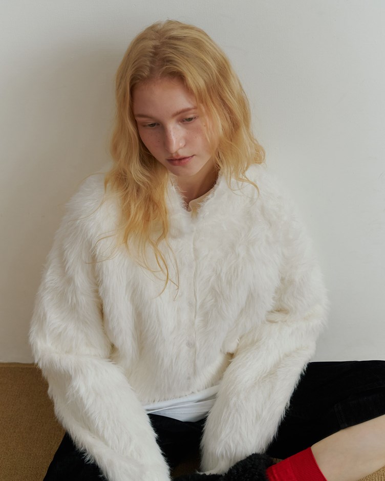 仿貂毛高領排釦針織上衣