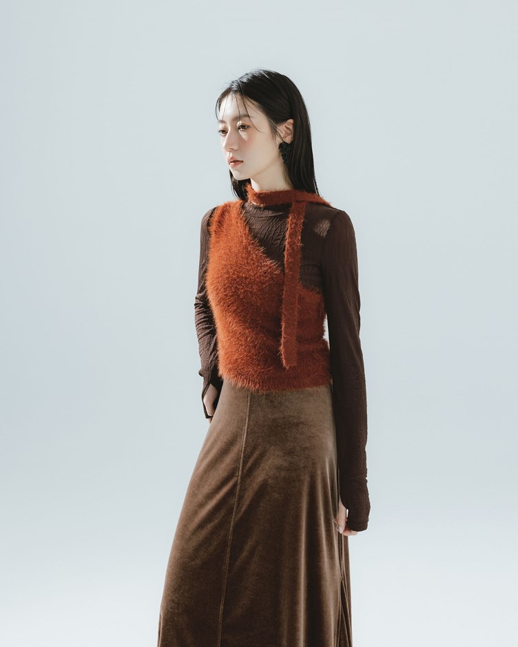 日系凸線條微高領長袖套指上衣