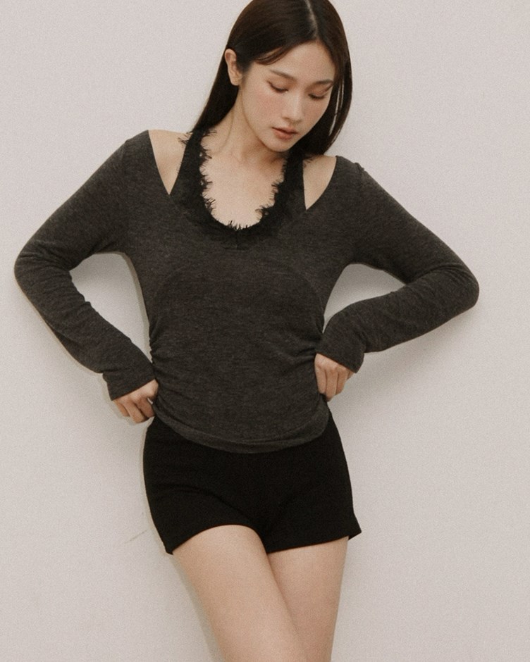 12 蕾絲繞脖假兩件長袖上衣