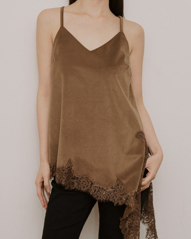 04 絲滑感蕾絲下擺細肩背心