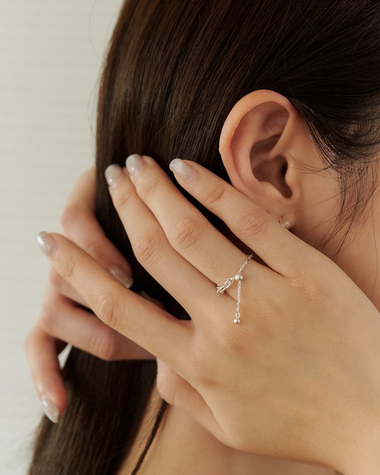 俐落鍊條設計戒指