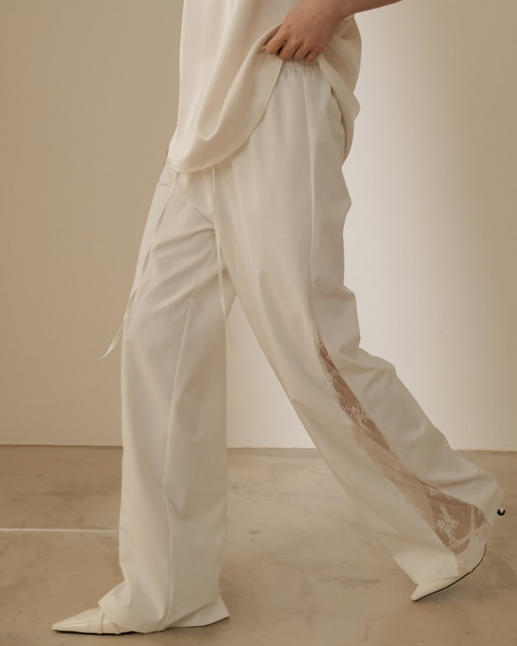 輕盈蕾絲拼接抽繩長褲