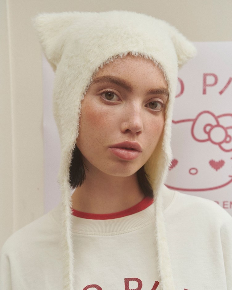 毛絨感綁帶針織毛帽