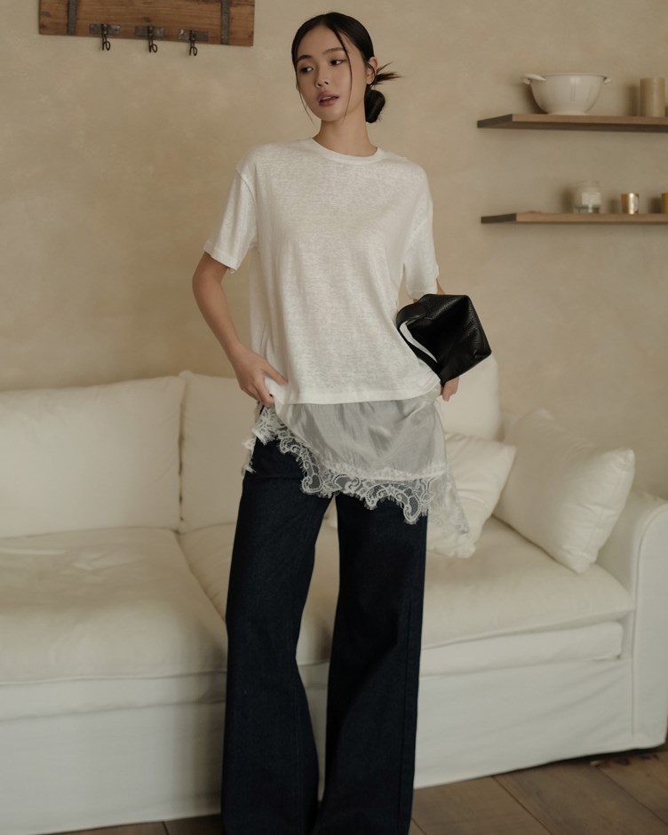 蕾絲拼接斜擺寬鬆短TEE