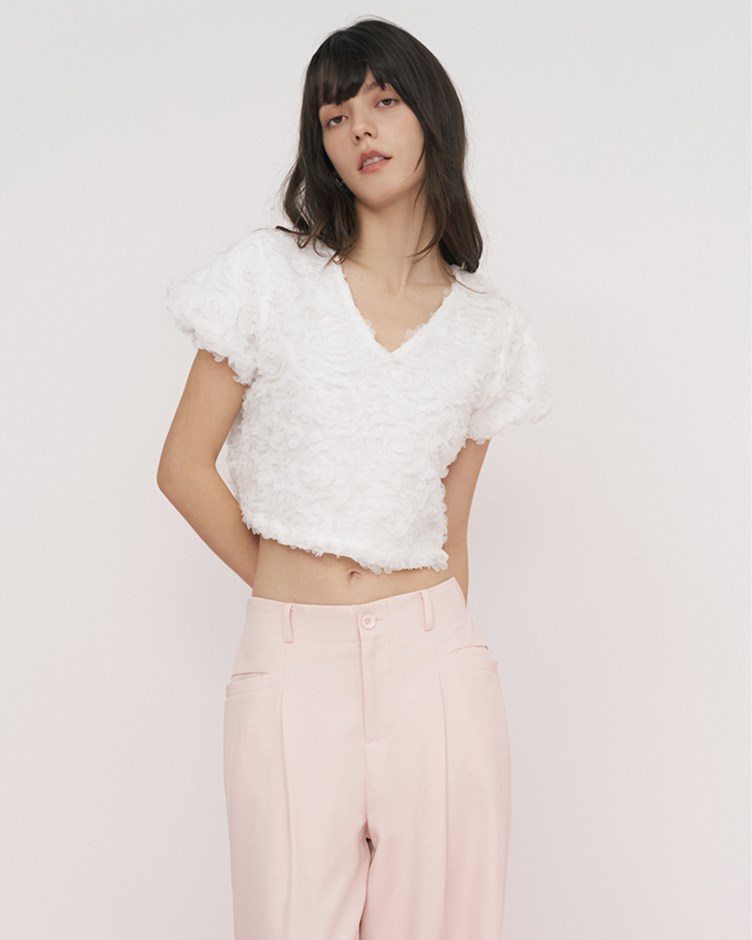 立體花朵澎袖上衣