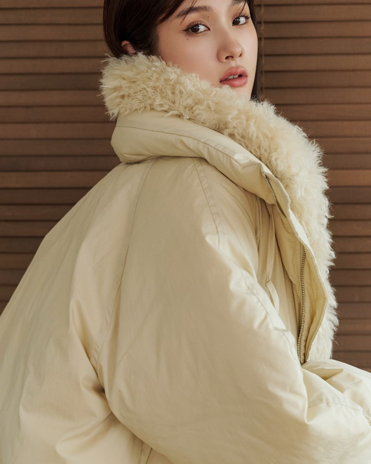 羊羔絨翻領軍裝90%鴨絨外套