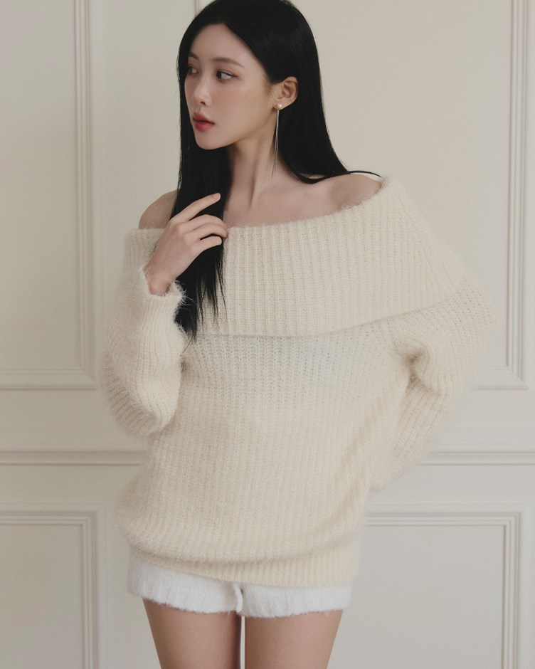 粗坑條斜肩針織毛衣