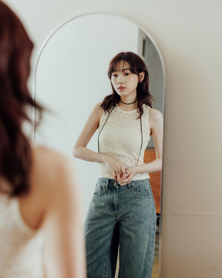 簍空蕾絲削肩背心