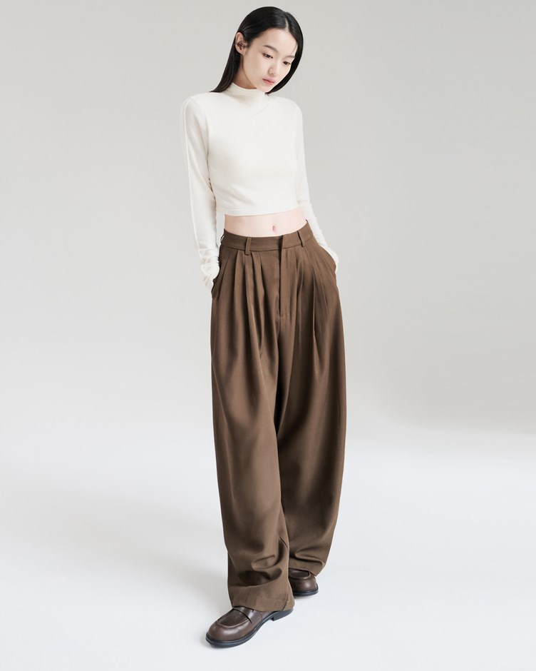 仿毛料多褶繭型西裝寬褲