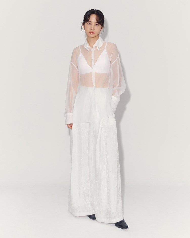 輕薄透膚長袖襯衫