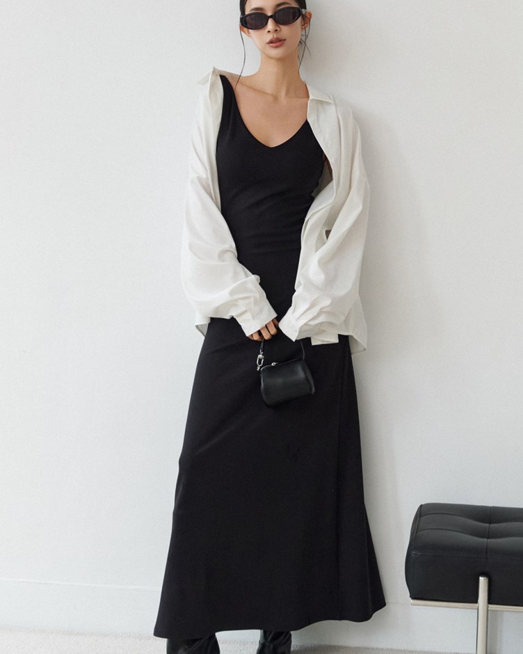 精緻V領美背長洋裝