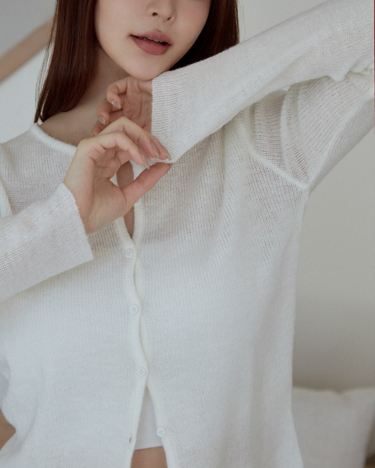 透肌圓領針織小外套