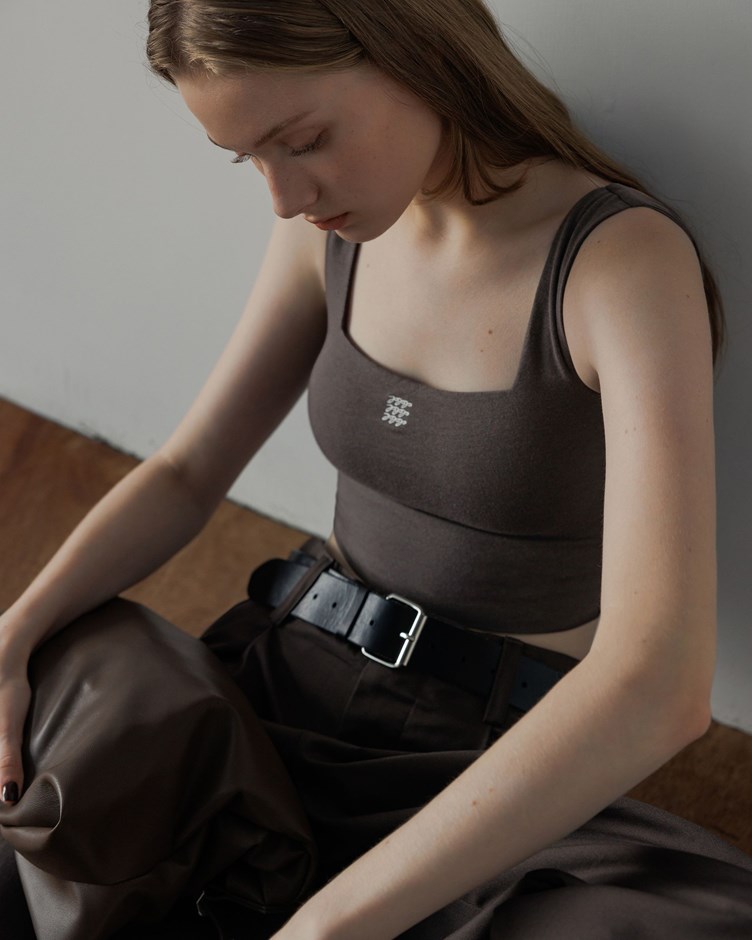 品牌LOGO柔彈方領BRA TOP