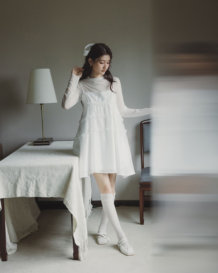 微光澤雙層澎紗細肩短洋裝