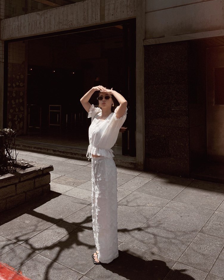 立體花朵蕾絲寬褲