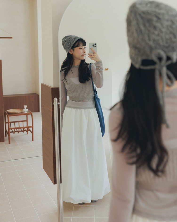 極彈透肌網紗圓領長袖上衣