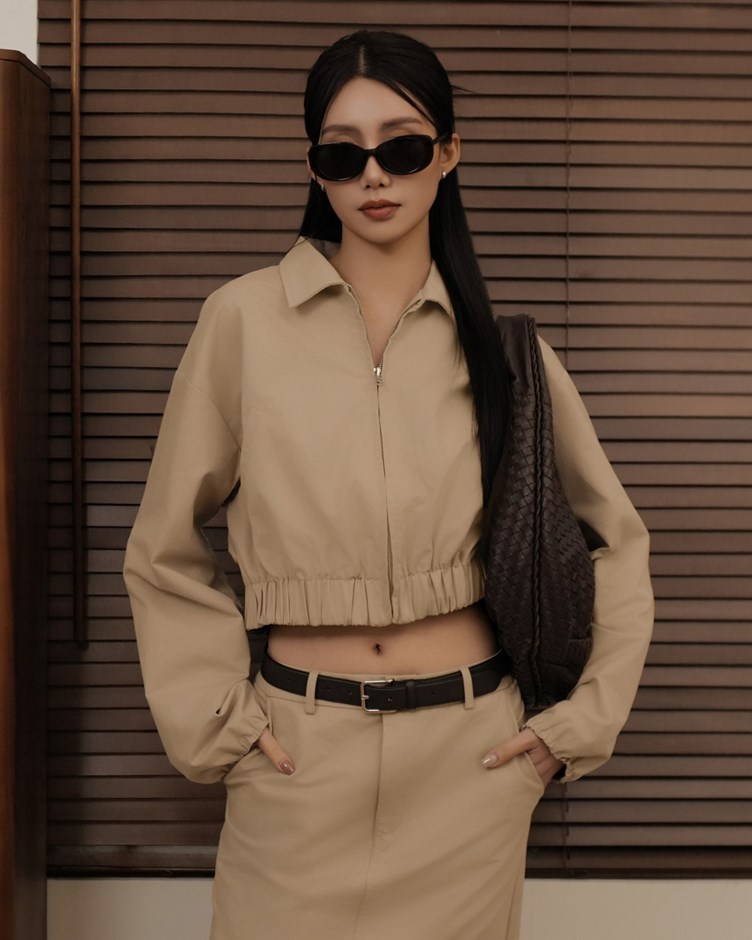 淺卡其短版夾克外套