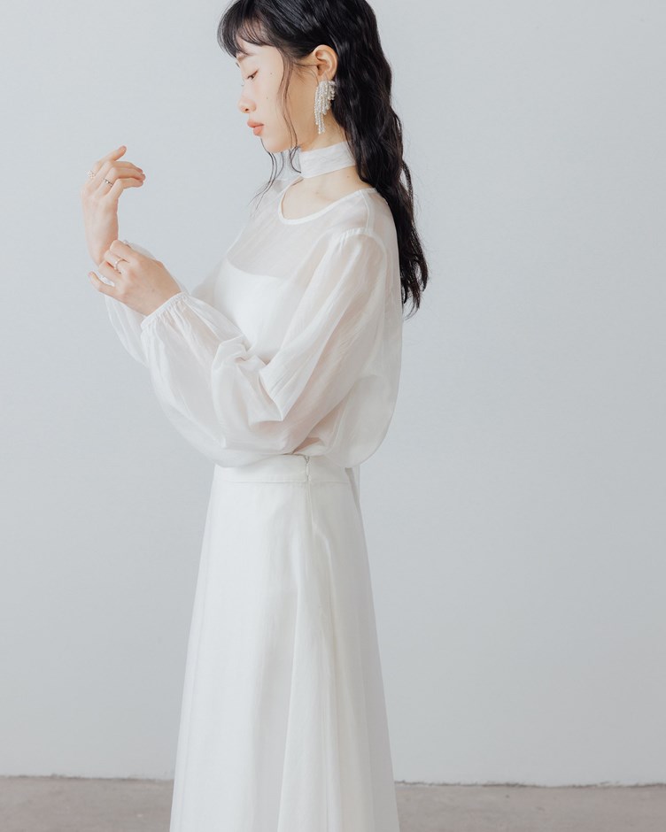 簡約微透感澎澎縮口長袖上衣(附綁帶)